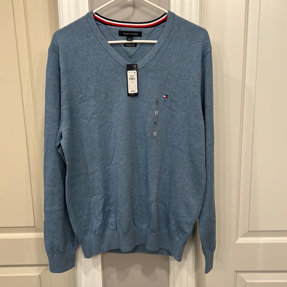 NWT Tommy Hilfiger Men’s size medium cotton sweater